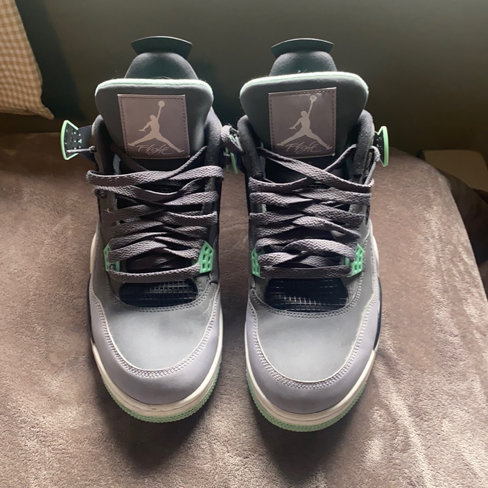 Green glow 4 Jordan 4- no box 9/10 condo